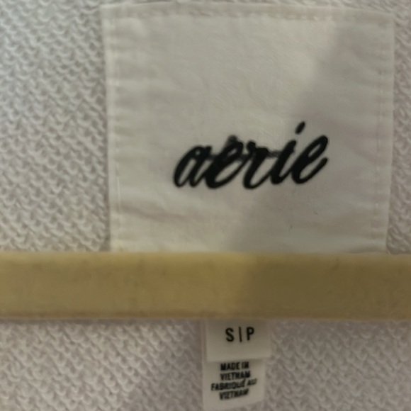 Aerie quarter button top size small white - Picture 3 of 10